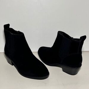 Vionic Roseland Water-Repellent Suede Ankle Boots